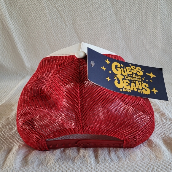 Exclusive Guess Jeans Hat - Picture 5 of 6